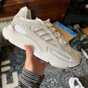 Adidas Ozmillen Sneakers